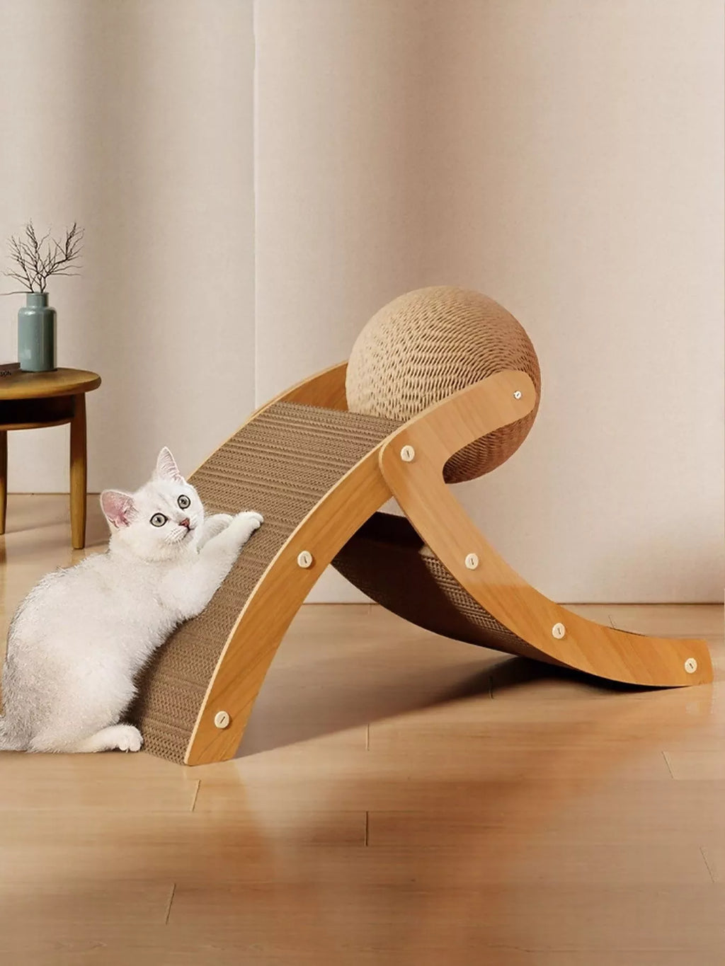 Interactive Ball & Ramp Cat Scratching Post