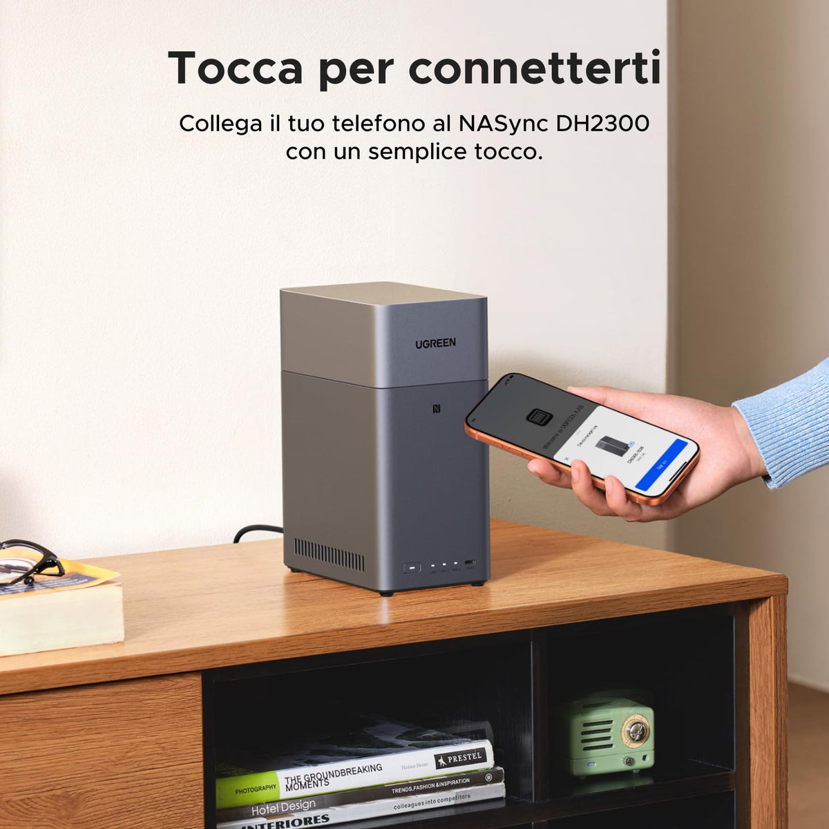 UGREEN NASync DH2300 NAS desktop a 2 alloggiamenti, LAN 1 GbE, 4 GB RAM, connessione NFC One-Touch