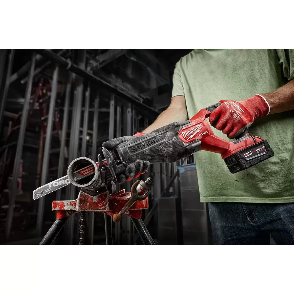 Milwaukee 2821-21FB M18 FUEL 18V SAWZALL Kit w/ M18 FORGE XC6.0 /Blades