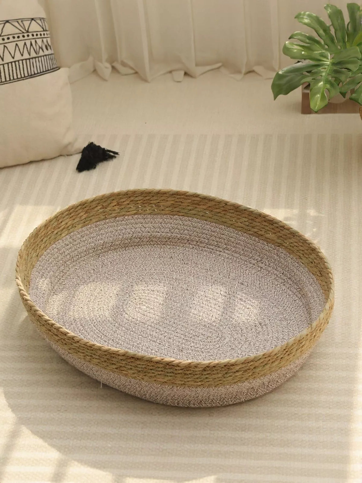 Woven Rattan Scratch-Resistant Cat Nest
