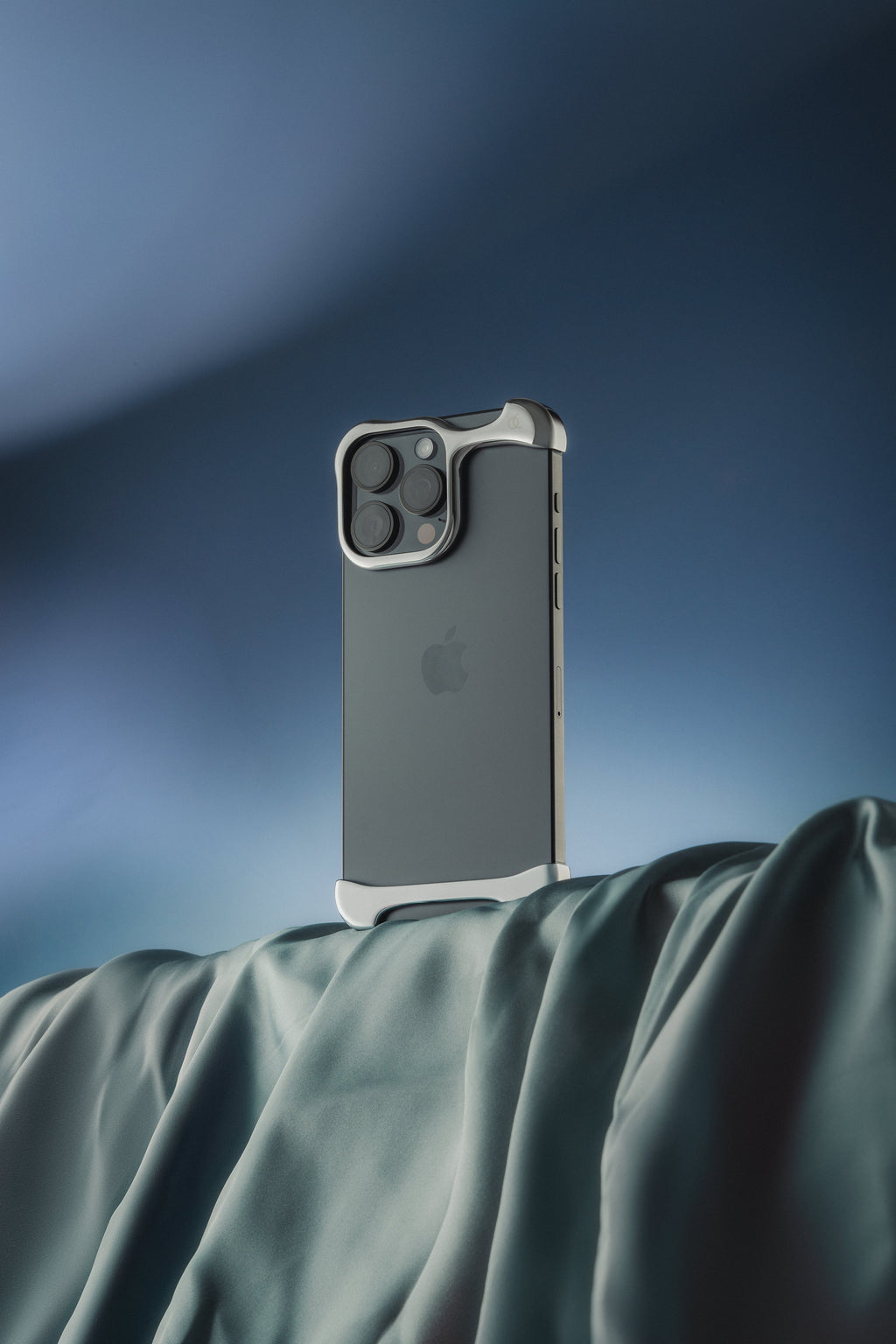Arc Pulse for iPhone 16 Pro