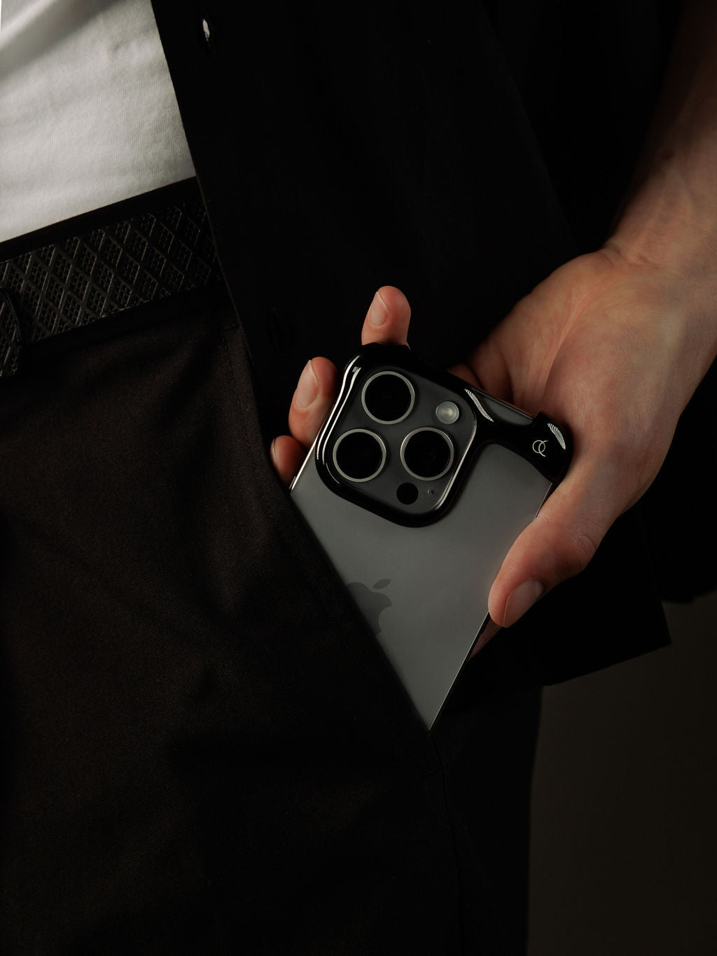 Arc Pulse for iPhone 16 Pro