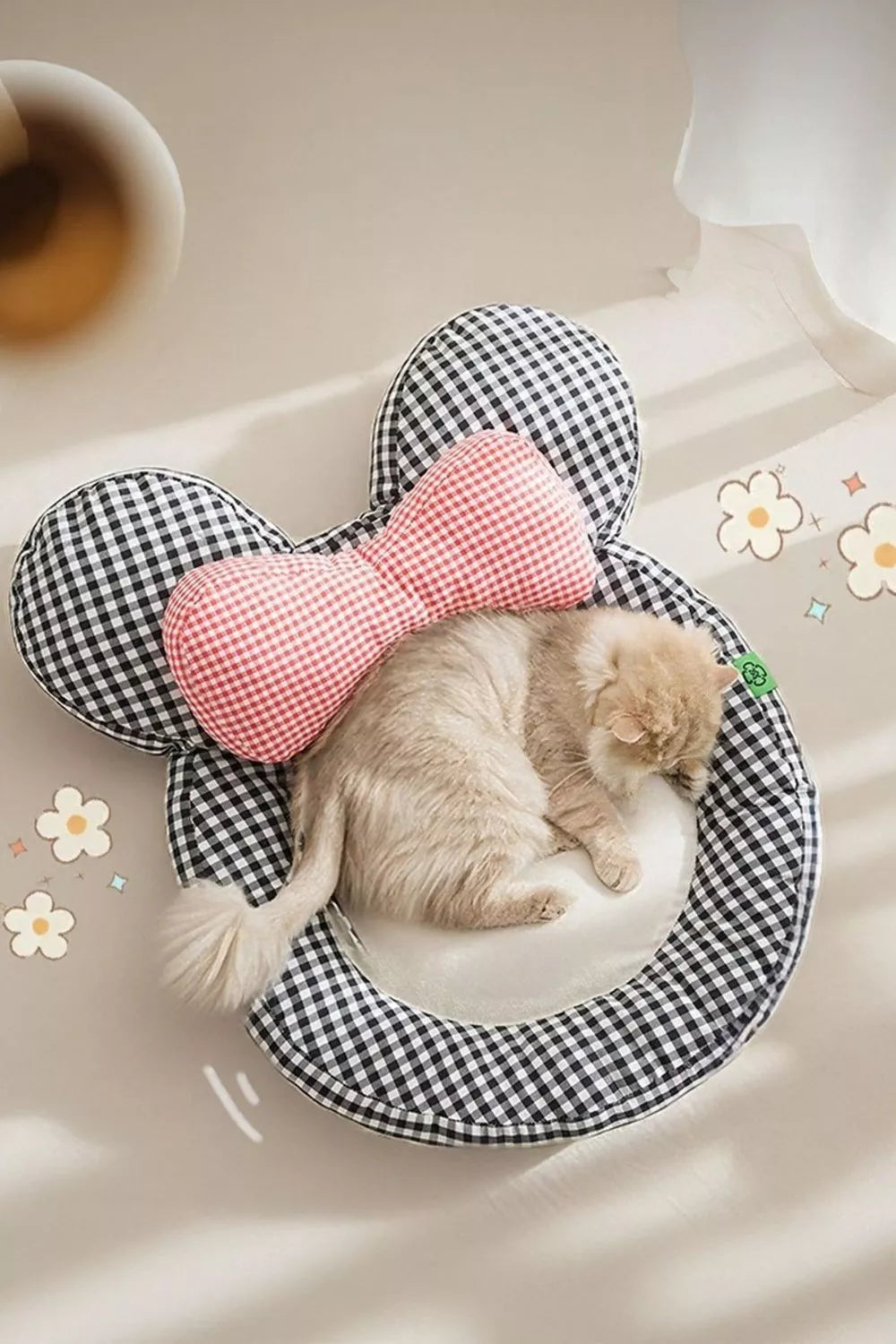 Cartoon Plaid Design Pet Mat with Bow